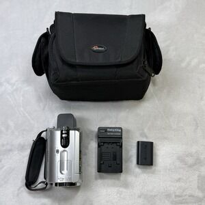 Sony Handycam DCR-SR42 Camcorder 30GB 40x Zoom Bundle Case Charger Tested